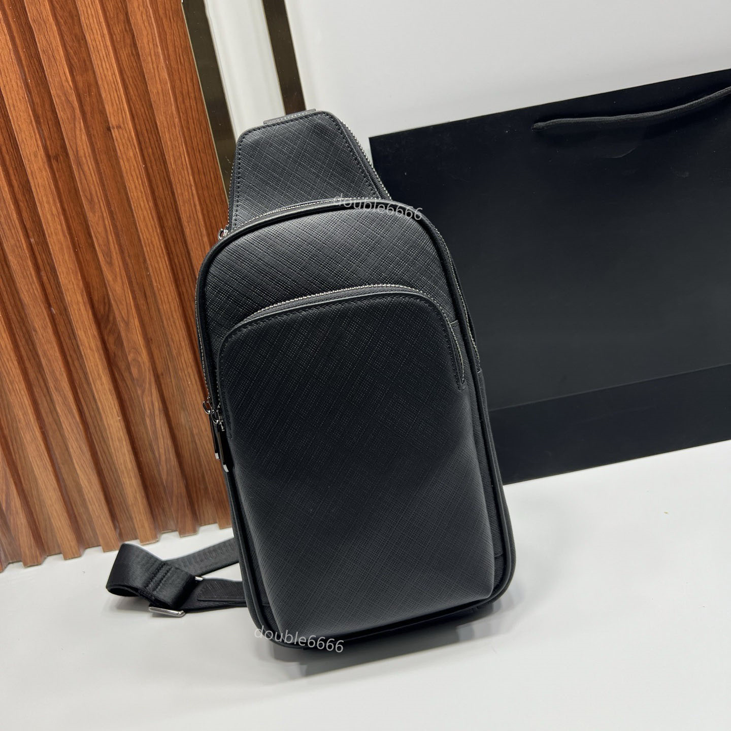 Top quality Designers Men Messenger bag cowhide CrossBody bag Outdoor Women Waist Bag Chest Bags shoulder bag Man genuine leather Purse Handbags gym bag