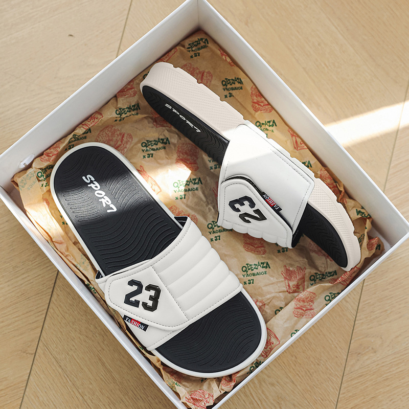 Free shipping Designer Sandals Fashion Thick-soled Metal Buckle Designer Slippers men's Home Soft-soled EVA Summer Non-slip Beach Flip-flops