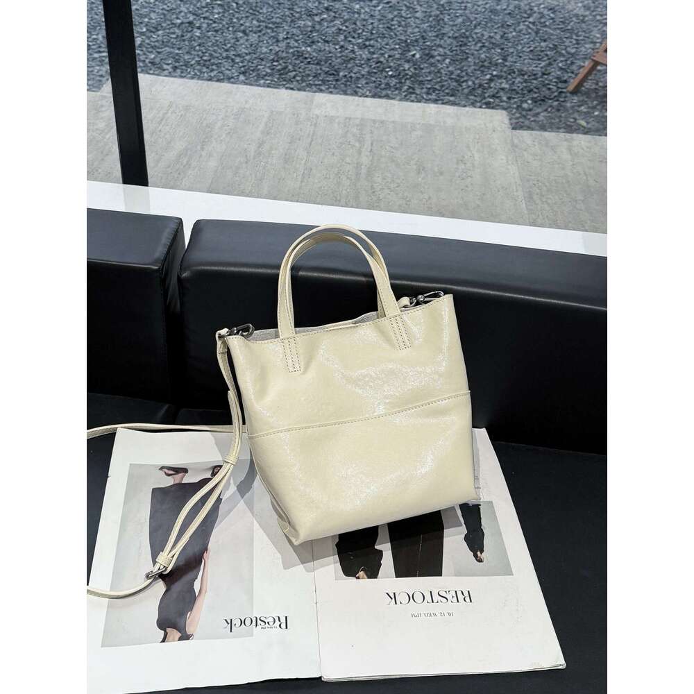 Luxury Hobo Spring/Summer New Large Capacity Single Shoulder Crossbody Bag Fashion Handheld Tote Cover Leather Bucket Bag Women's Bag SENYY