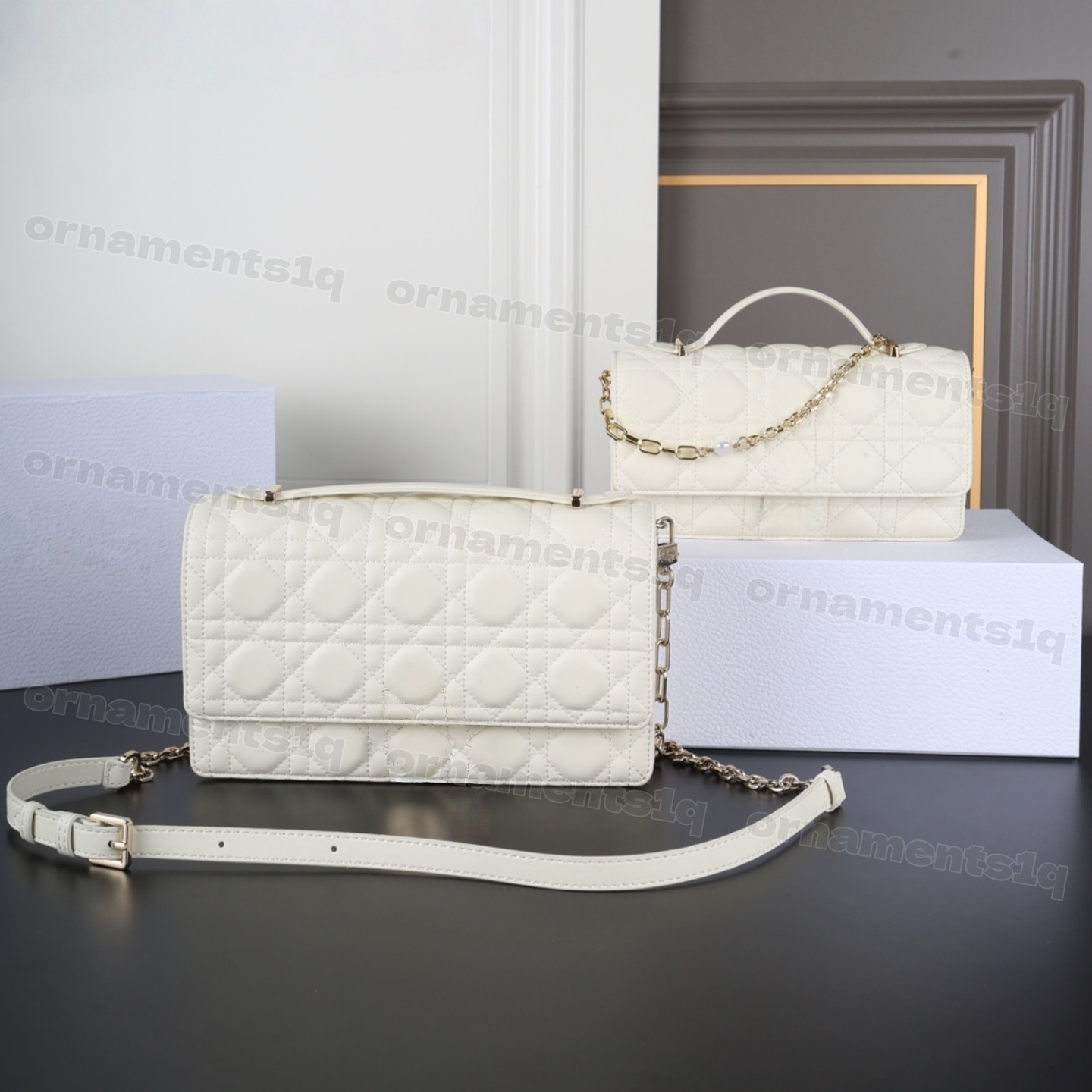 The designer handbag with a chain shoulder strap (WITH BOX) L:24*14/ S:21*11