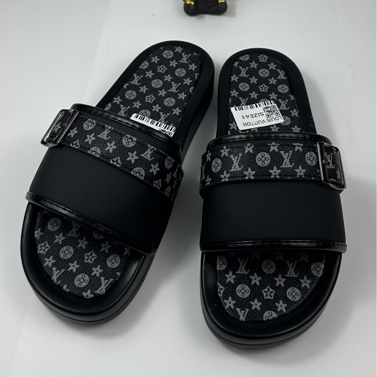 Free shipping designer slippers sandals Women's Large Size Solid Color Thick Soles Flat Sandals with Belt Buckle Extra Large