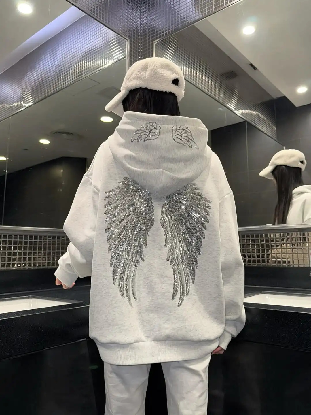 All Top Quality Aesthetic Silvery Wing Pattern Casual Oversizeds Style Hooded Pullovers Simple White Sweatshirts 260126