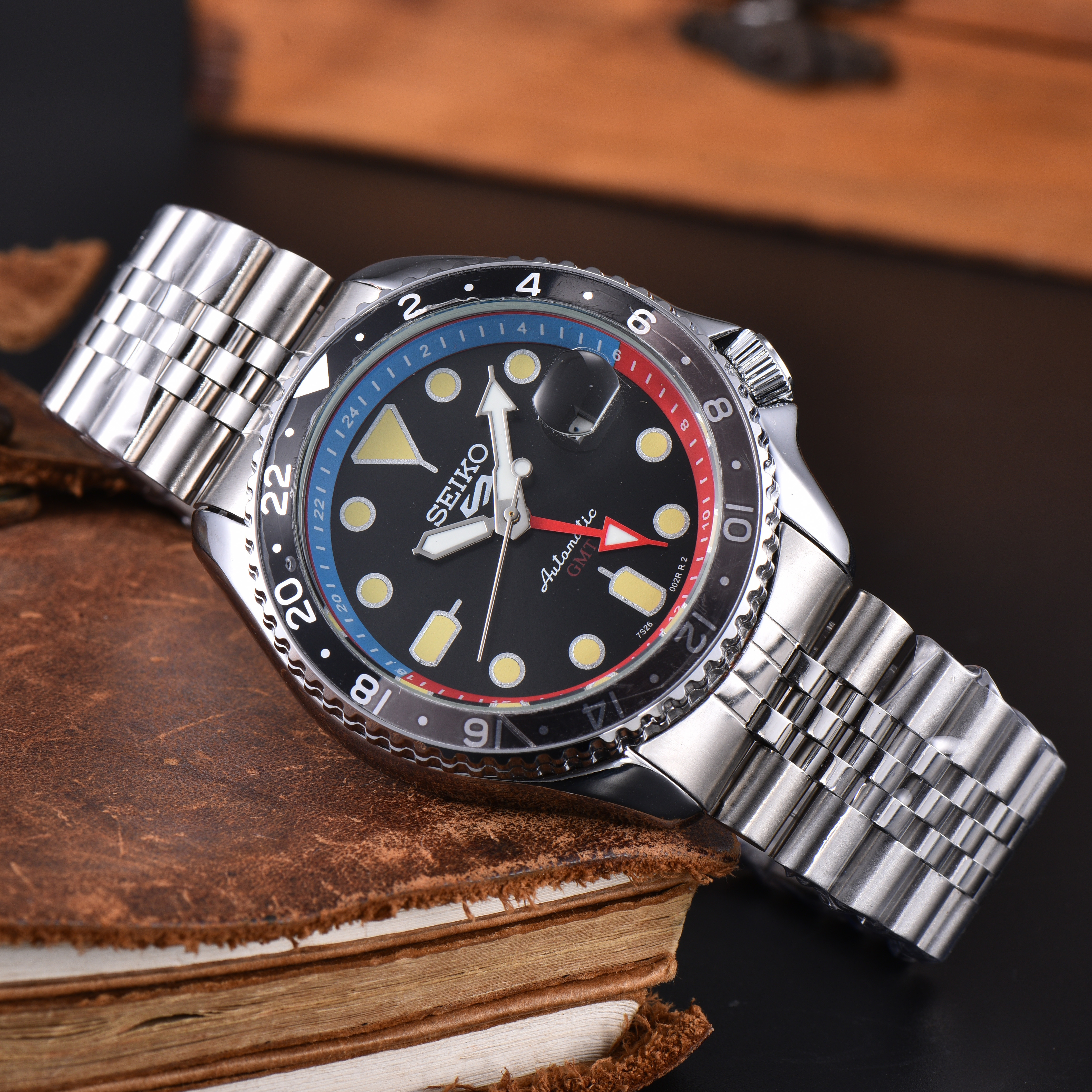 Womens mens SEIKOity Automatic movement wristwatches comfortable rubber strap waterproof luminous top quality watches montre de luxe gold watch