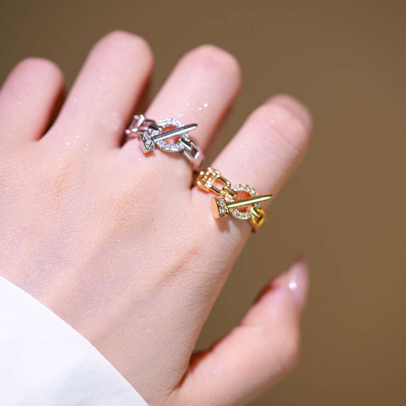 Open Hand Ring Jewelry Fashion Personality Design Hip Hop Ring For Women