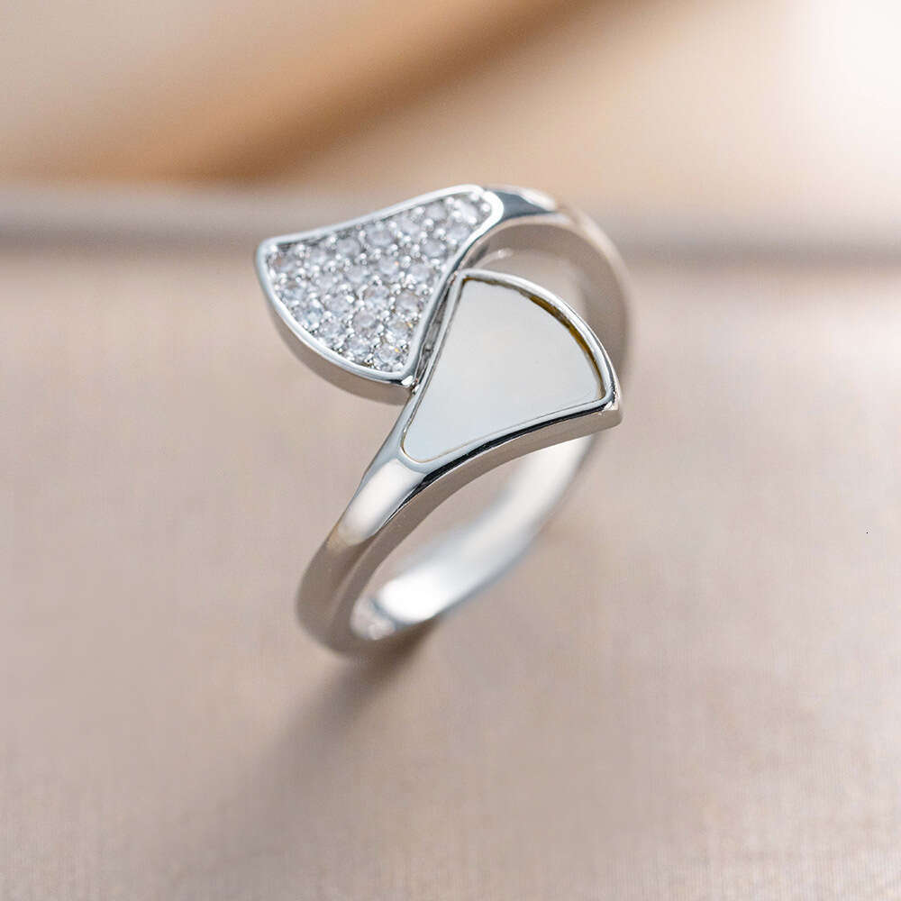 Korean-Style Skirt With Fan-Shaped Inlaid Stones Ring Fashion Ring