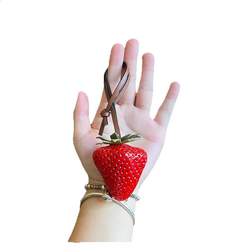 3D resin strawberry bag charm Christmas cute keychain pendant for phone lanyard bag accessories jewelry bag accessories 260202