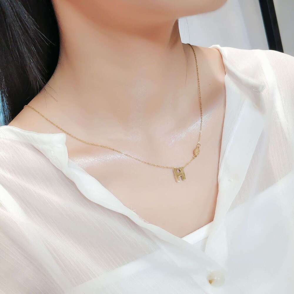 Korean-Style Design Letter H Necklace Collarbone Chain Ins Popular Titanium Steel Personalized Pendant Minimalist Style Choker For Women