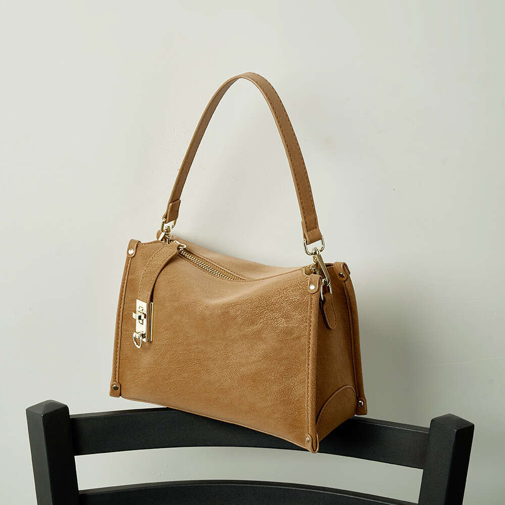 Luxury Shoulder Bags Totes Hobo Boxy Small Square Women New Model Handbag Vintage Light High End Single Crossbody Bag For Commuting SENYY