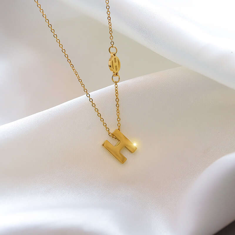 Korean-Style Design Letter H Necklace Collarbone Chain Ins Popular Titanium Steel Personalized Pendant Minimalist Style Choker For Women