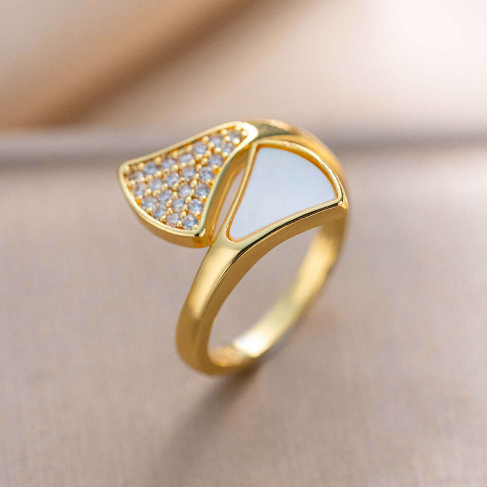 Korean-Style Skirt With Fan-Shaped Inlaid Stones Ring Fashion Ring