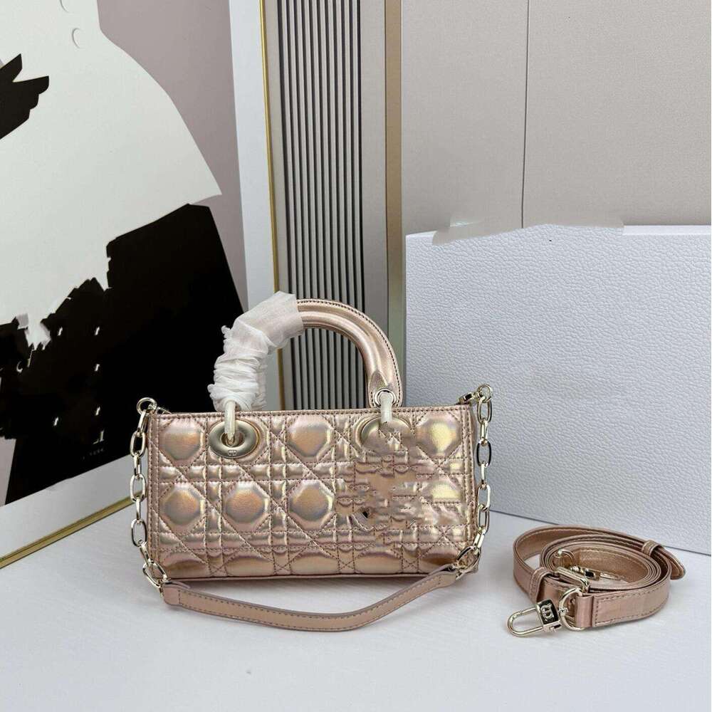 The classic wicker pattern chain exudes a sleek quality It s perfect for elegant evening bags and casual cross body bags for daily commutes Women s underarm bag 999
