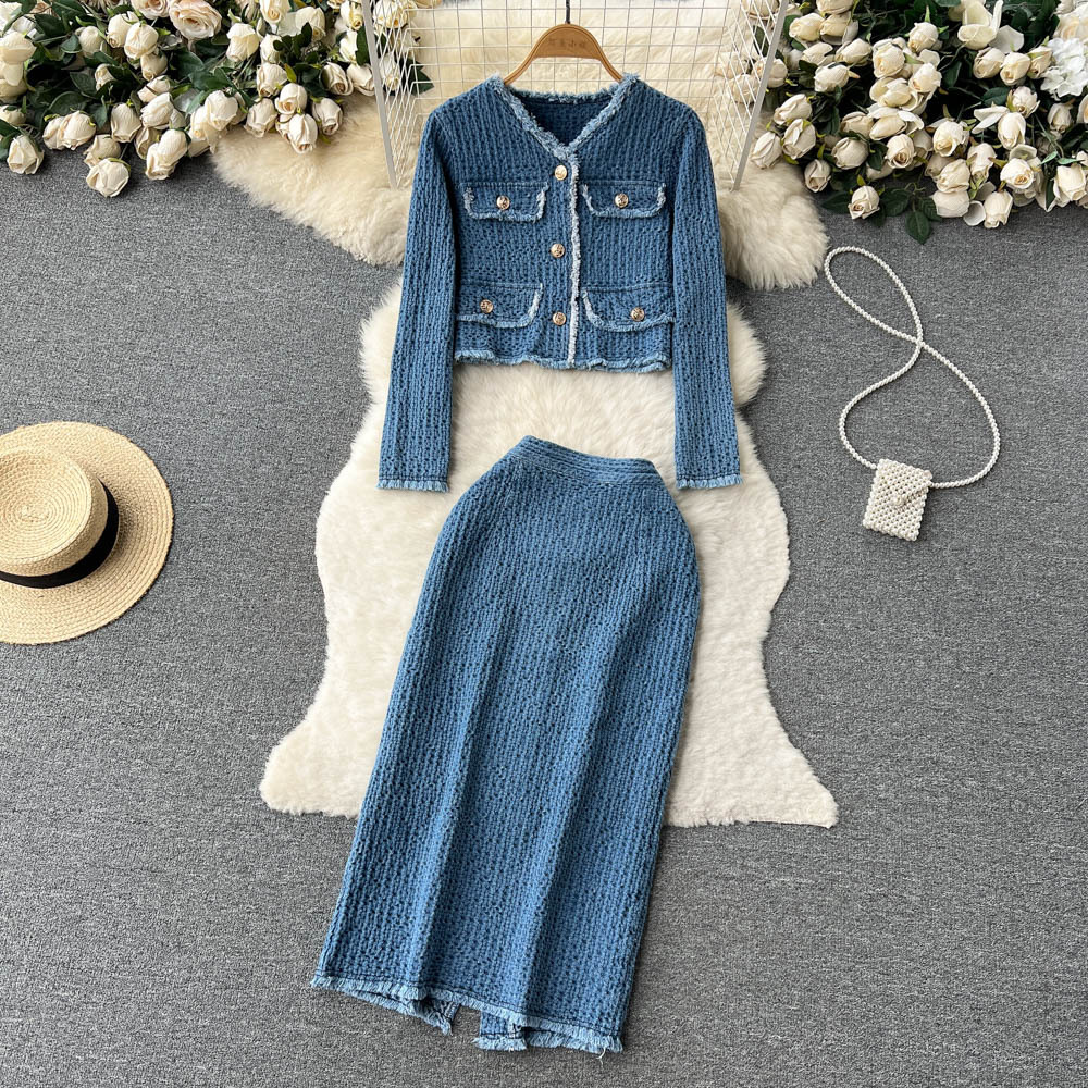 2026 New Designer Fashion Luxury Brand Spring And Autumn Casual Tight Fitting Elegant Women's Denim Suit Short Wear Denim Jacket And Camisole Ski