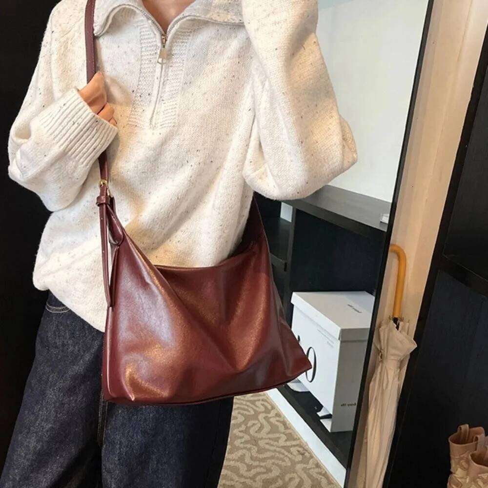 Elegant Soft Leather Tote Large Capacity Zipper Commuting Shoulder Lightweight Solid Color Vintage Underarm Bag Women Z260224