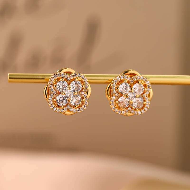 Earrings for Women Rotatable Four-Leaf Clover Zircon Gold Earrings High-End Sparkling Versatile Daily Wear Women Jewelry - view 7