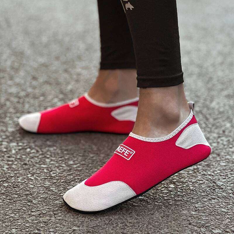 MAEDEF Light Water Women Swimming Diving Shoes Beach Sandal Shoe for Men Seaside Non-Slip Sneakers Socks Slipper