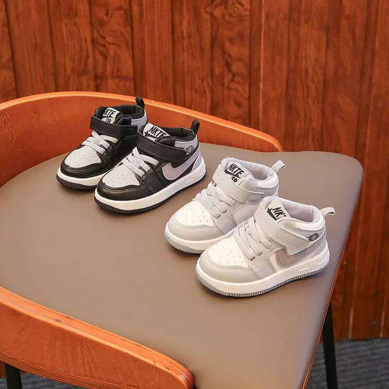 BoysGirls Flat ComfortableSneakersChildren's New Fashion Sneakers Velcro Casual Children's High-top Non-slip Running Shoes 26W0224