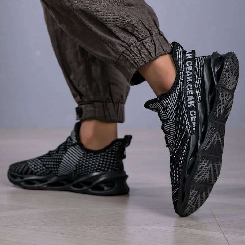 MAEDEF Lightweight Running Men Breathable Mesh Sneakers Non Slip Gym Training Shoes Walking Comfort Casual Footwear