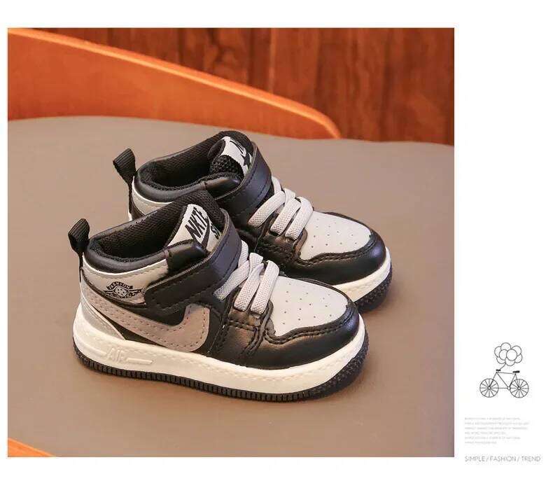 BoysGirls Flat ComfortableSneakersChildren's New Fashion Sneakers Velcro Casual Children's High-top Non-slip Running Shoes 26W0224