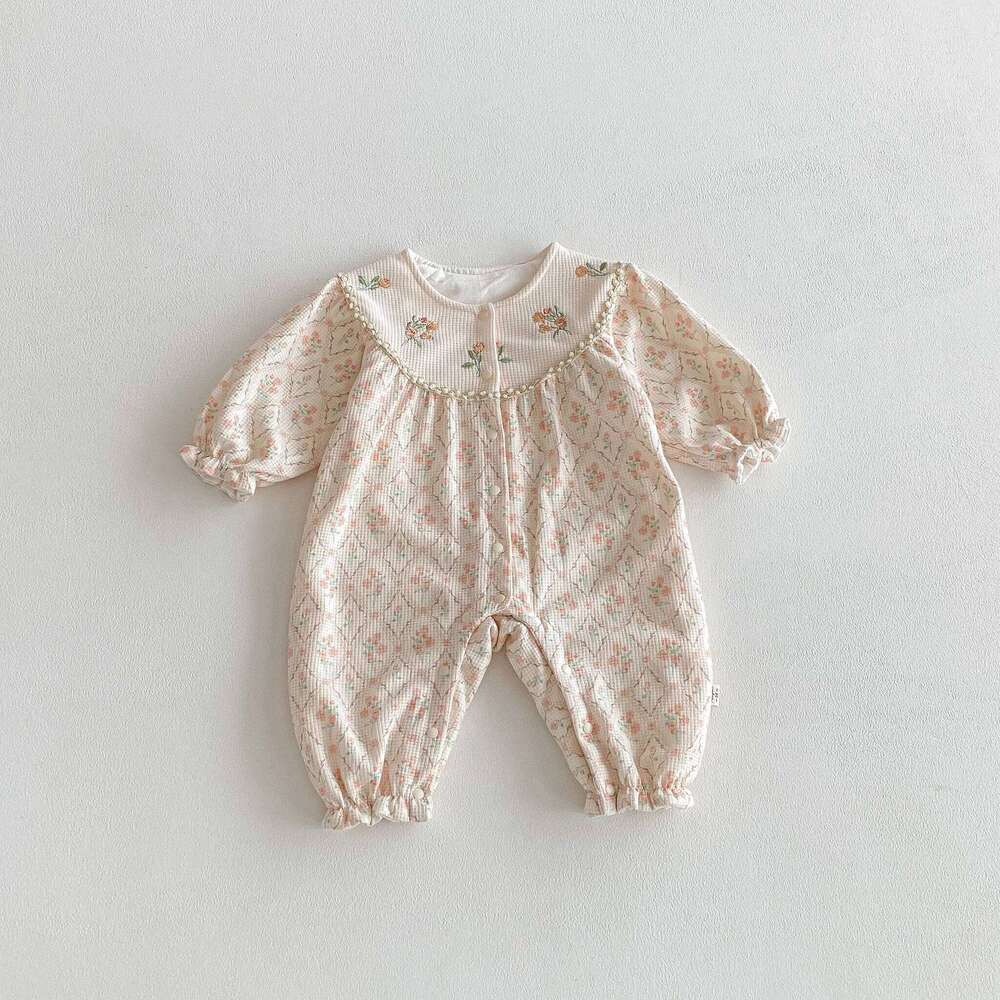 Autumn and winter girls' clothing: one-piece pants, flower-patterned sleeves, long crawl 26H0224