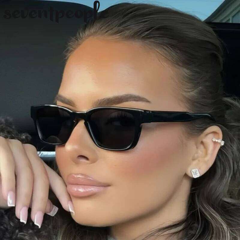 2026 Luxury Brand Square Punk Sunglasses Women Classic Trendy Rectangle Travelling Sun Glasses For Ladies Change Color Shades 26W0224