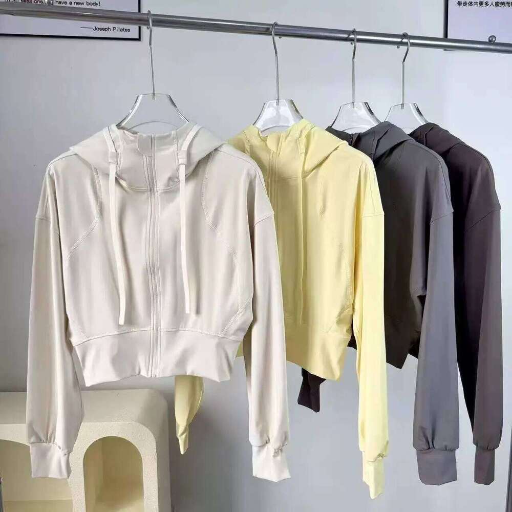 Women's Short Hooded Sports , Waist-Cinching Slimming Design, Zip-Up Cardigan Long-Sleeve Top Yoga and Fitness Wear 26Y0224