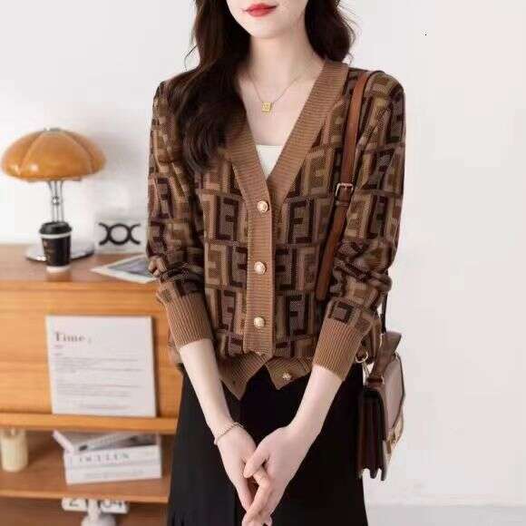 Spring And Autumn Hot-Selling Knitted Cardigan Fashionable Age-Reducing V-Neck Women's Top Versatile Letter Jacquard Long