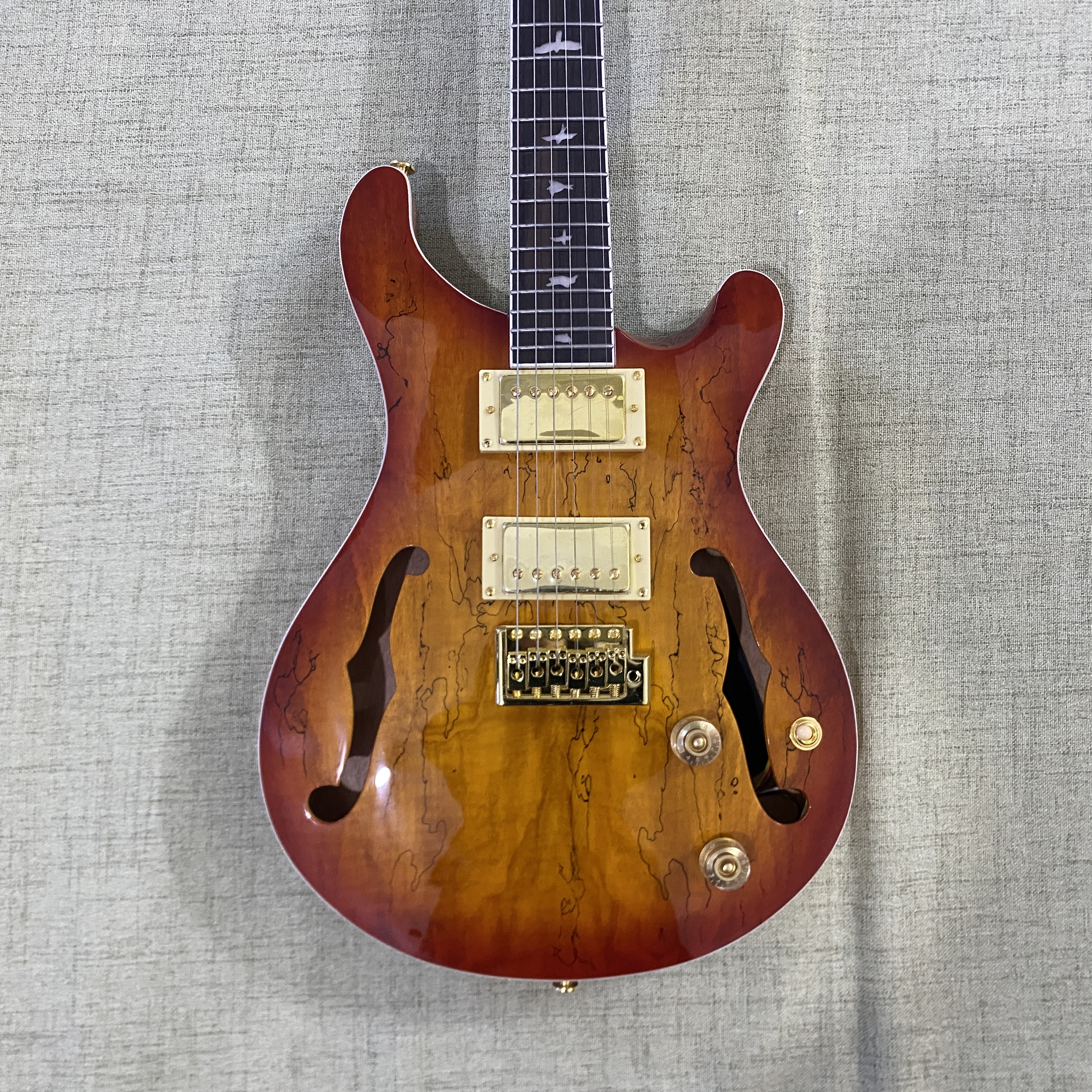 New 24-fret electric guitar with semi-hollow body, maple body, HH pickups, gold hardware, rosewood fretboard, quality guarantee