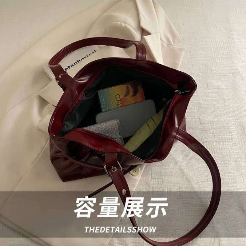 Autumn Retro Belt Design PU Shoulder Bags for Women Large Capacity Simple Ladies Tote Bag Solid Color Versatile Female Handbags Z260224