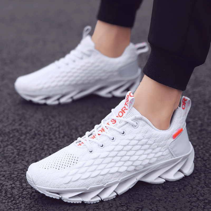 Free Shipping 2026 New Running Shoes Large Size Casual Sneakers Lightweight Breathable Mesh Designer Shoes for Men and Women