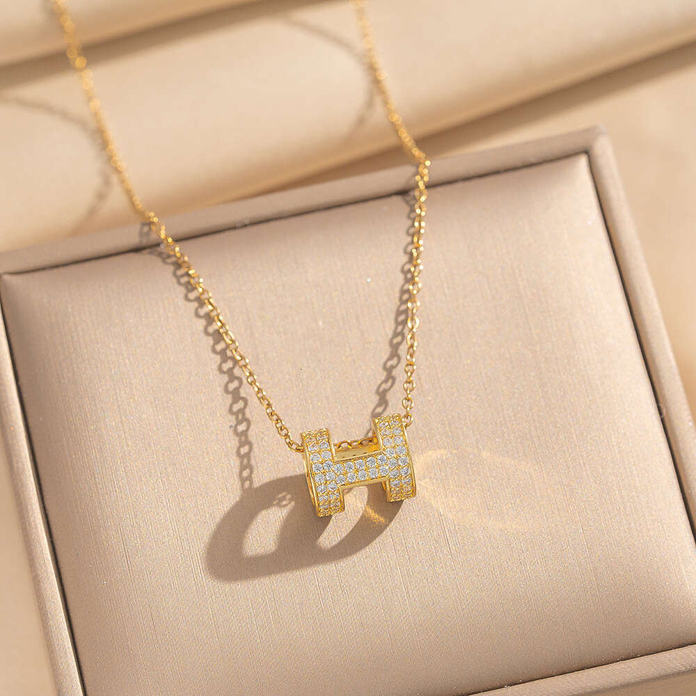 H Round Ring Necklace Simple Fashion Autumn Winter Elegant Collarbone Chain Design Sense Accessory