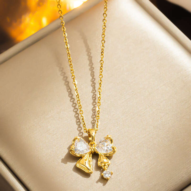 Diamond Necklace Niche Design Butterfly Zircon Pendant Minimalist Style Collarbone Chain For Women