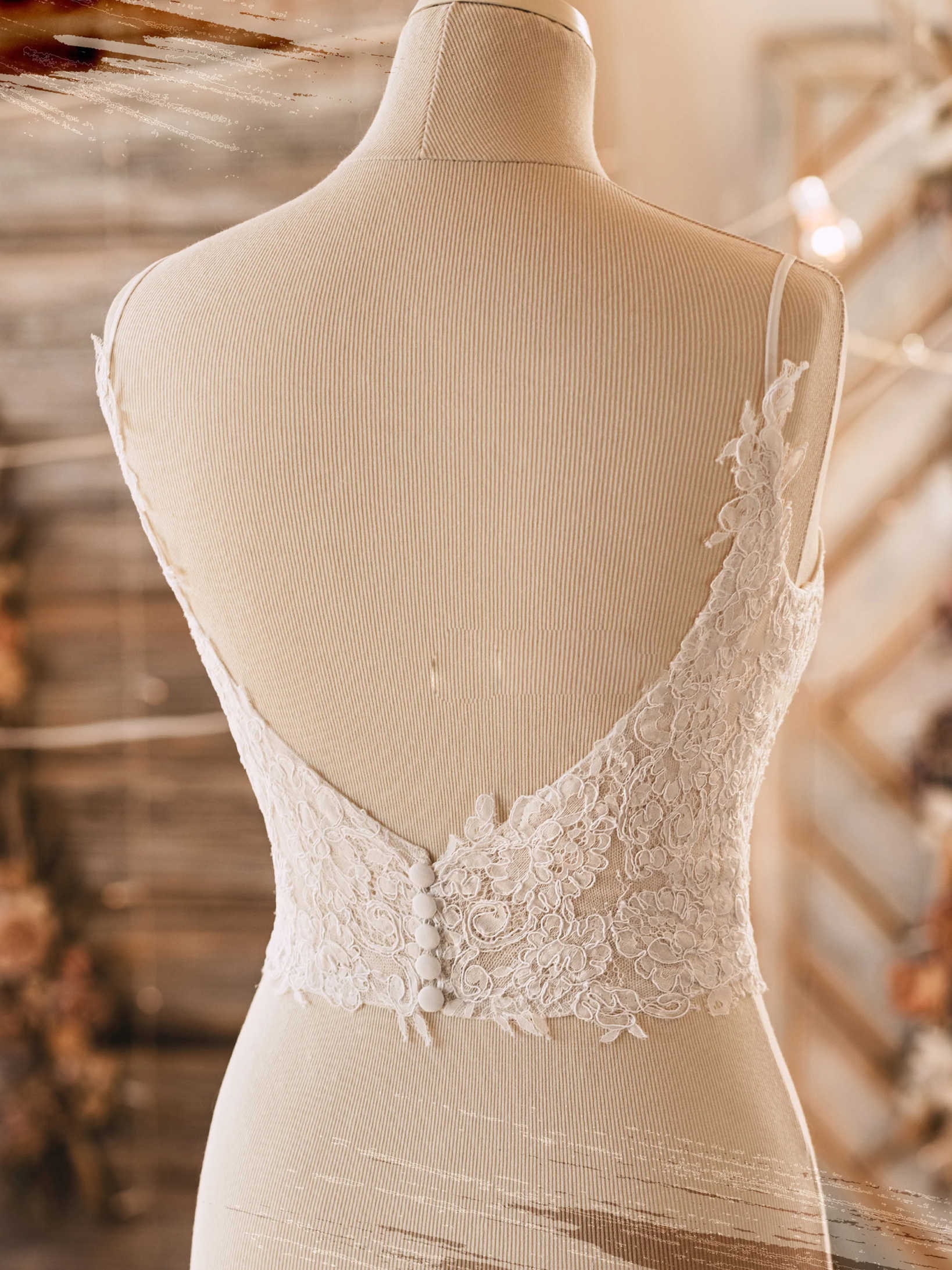 Fashion Wedding Jacket Bridal Bolero Lace Appliques Buttons Back Bridal Wedding Accessories Wrap Shawl Customized