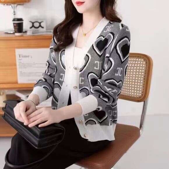 French Style Heart Jacquard Long Sleeve Knitted Cardigan 2026 Spring Autumn New Fashion Versatile Slimming Women's Top