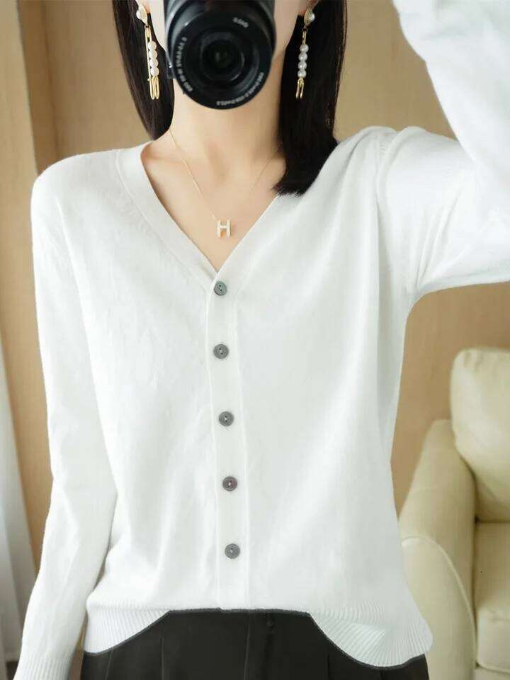 Early Autumn New Andy Cashmere Knit Cardigan V-Neck Solid Color Fashion High-Grade Comfortable Loose Casual Knitwear -GH021 26L0224