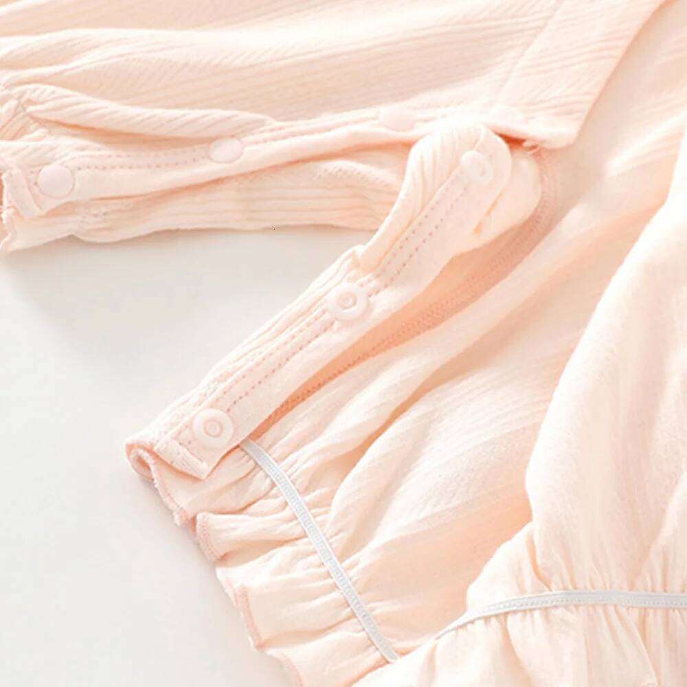 Girl Christmas Romper Long Sleeve 100% Cotton Ruffles Solid Color Newborn Clothes Princess Baby Jumpsuits 26H0224