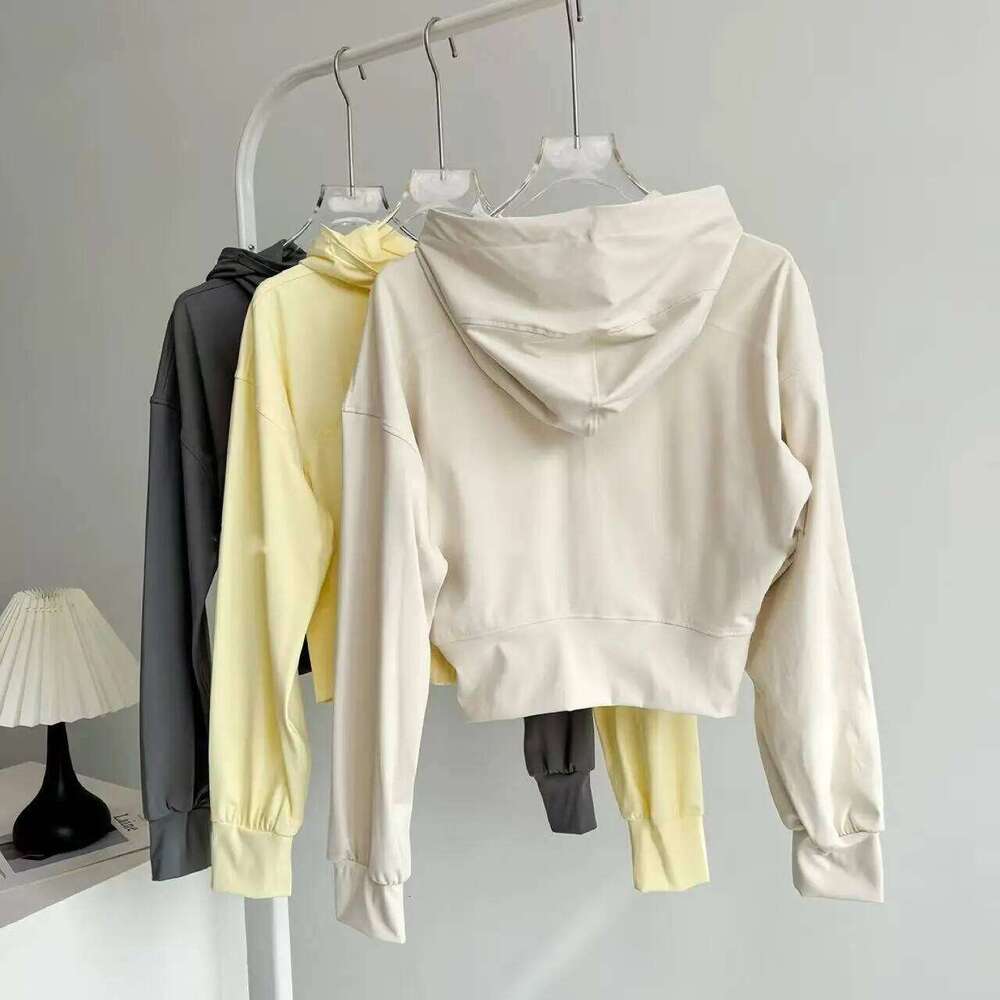 Women's Short Hooded Sports , Waist-Cinching Slimming Design, Zip-Up Cardigan Long-Sleeve Top Yoga and Fitness Wear 26Y0224