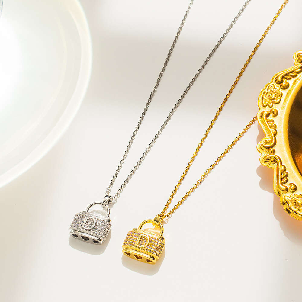 Korean Japanese Fashion D-Letter Bag Necklace Micro-Inlaid With Diamonds Handbag Pendant Titanium Steel Collarbone Chain For Women