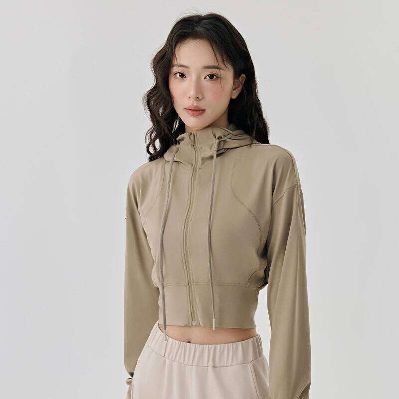 Women's Cropped Hoodie Yoga, Fleece Lined Workout Zip Up for Pilates & Gym, Short Winter Training Coat 26Y0224