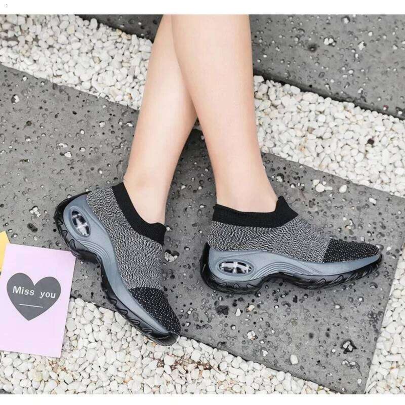 Cool Women's Mesh Slip on Breathable Thick Soled Versatile Flexible Suitable Daily Commuting Outdoor Sports Casual Shoes