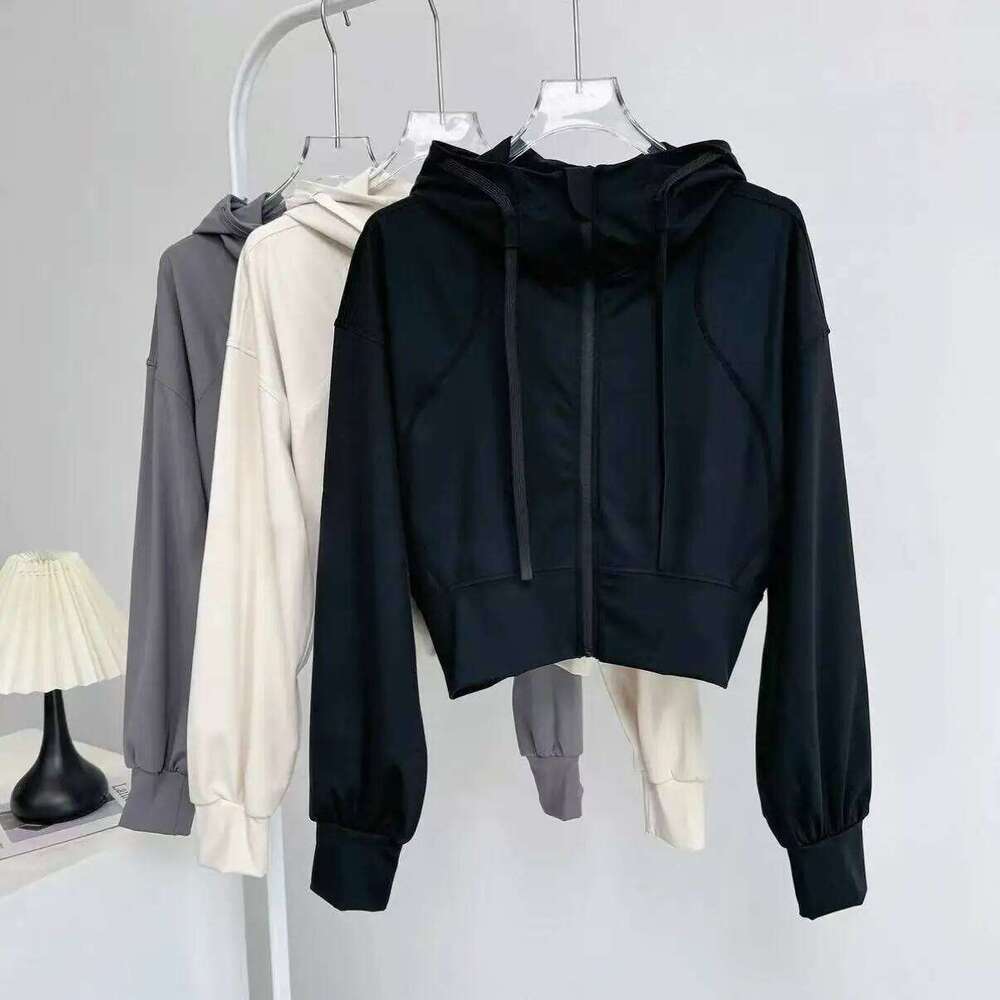 Women's Short Hooded Sports , Waist-Cinching Slimming Design, Zip-Up Cardigan Long-Sleeve Top Yoga and Fitness Wear 26Y0224