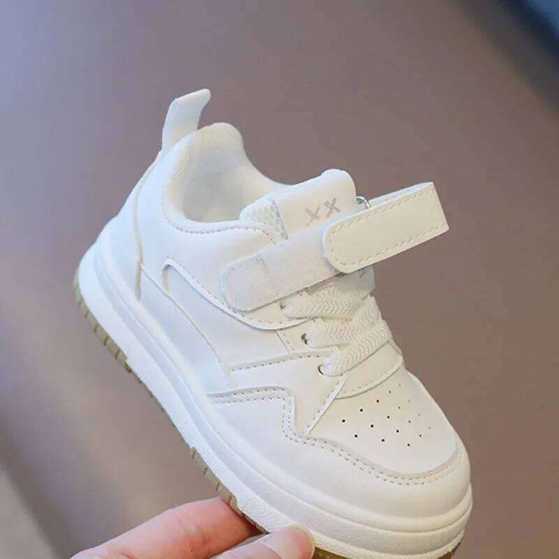 Children's White Spring and Autumn Kid's Sports Shoe Anti slip Lightweight Boys Board Soft Sole Baby Casual Shoes 26W0224