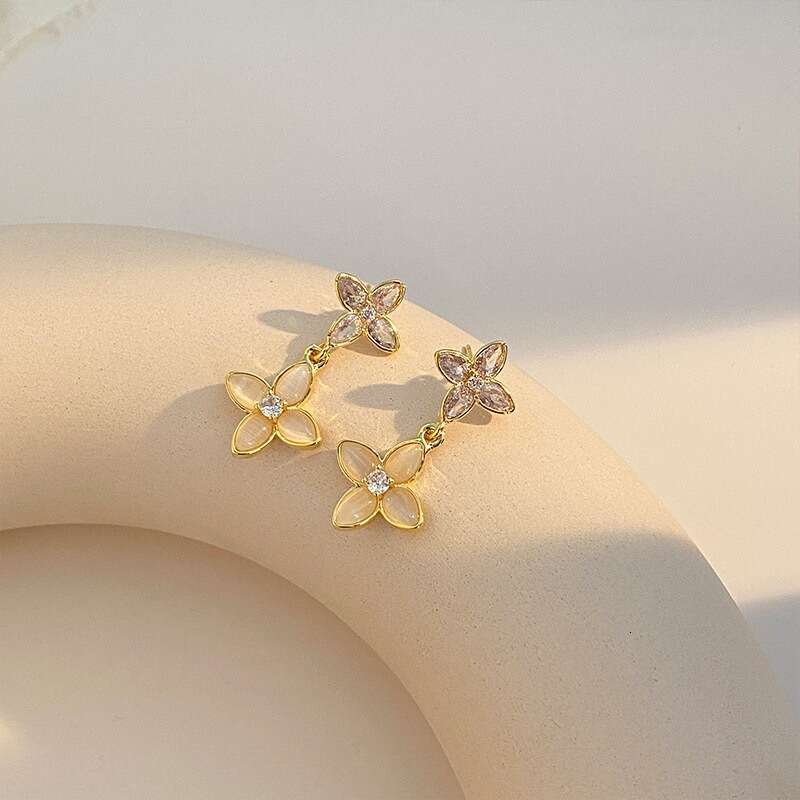 Designers Brand Earrings Designer Ear Stud Clover Earrings Women Jewelry Earrings Fashion High-End Shiny Zircon Cat's Eye Earrings Elegant Unique