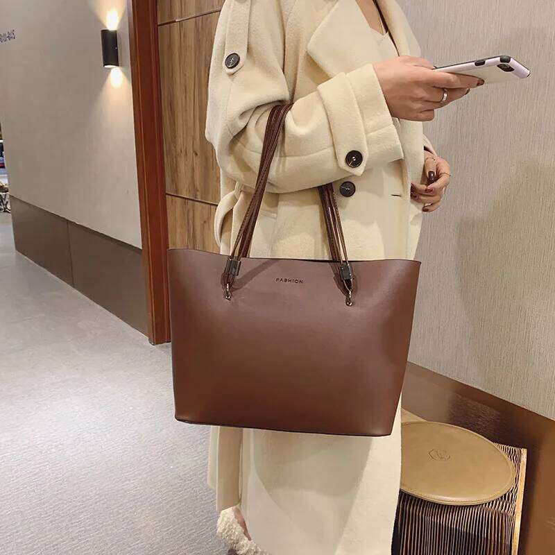 Yogodlns Luxury Women Shoulder Bag Soft PU Leather Shopping Tote Large Capacity Teenager Bookbags Winter New Solid Color Purse Z260224