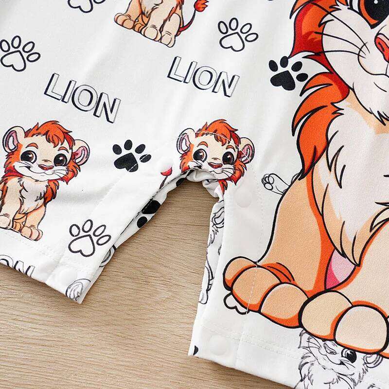 Cute Lion Print with Faux Two-Piece Design baby clothes Summer Newborn 0-18Months Boys and Girls Baby Short-Sleeve Romper 26Y0224