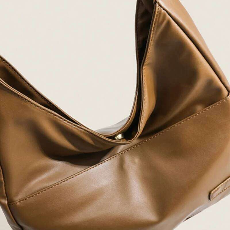 Women's Retro Large Capacity Shoulder Armpit Bag Trendy Spring/Summer Versatile Commuter Crossbody Tote for Everyday Use Z260224