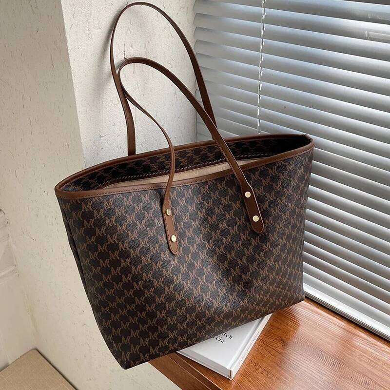 Large Capacity Shoulder Tote Women PU Leather Handbag Commuter Daily Versatile Bag Spacious Work Casual Carryall Shopper Z260224
