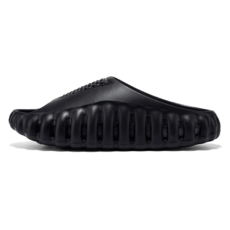 free shipping 2026 hot outdoor sports men's designer slippers trendy anti slip massage casual lightweight breathable beach shoes