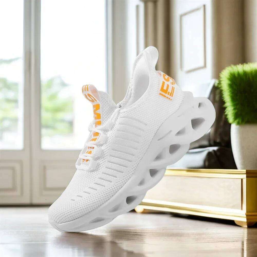 Men's Summer High Quality Mesh Breathable Lightweight Soft Soled Shoes Fashionable Versatile Casual Tenis Masculino Sneakers