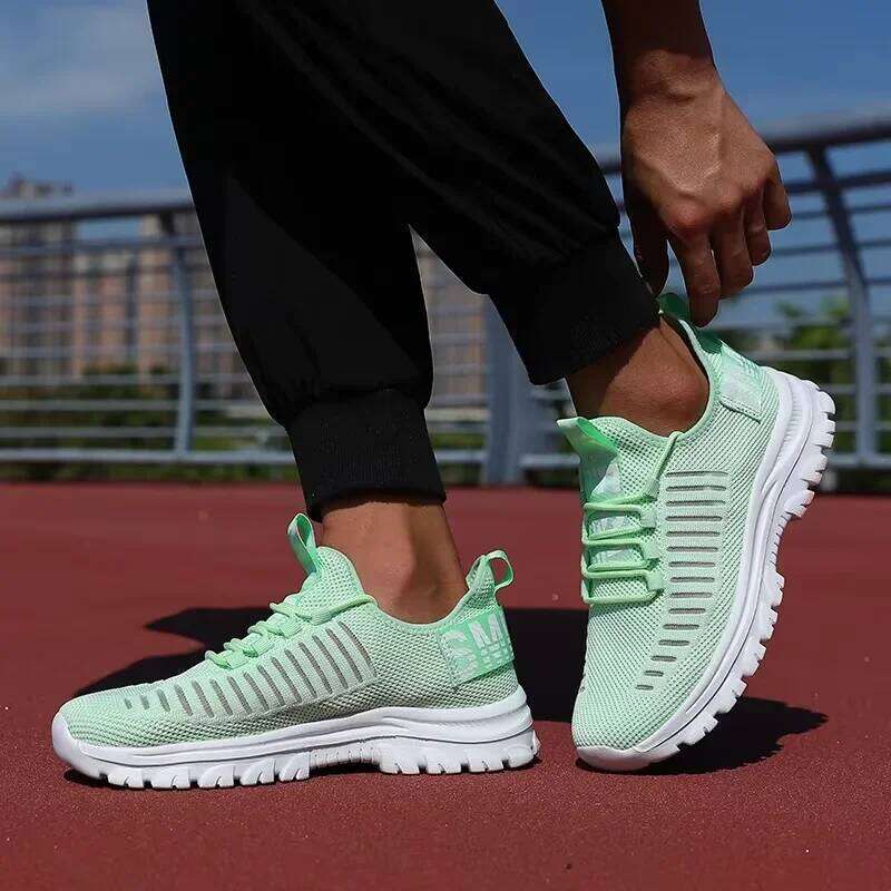 Men's Lightweight Mesh Casual Breathable Comfortable Running Shock-absorbing Buffering Training Sports Shoes