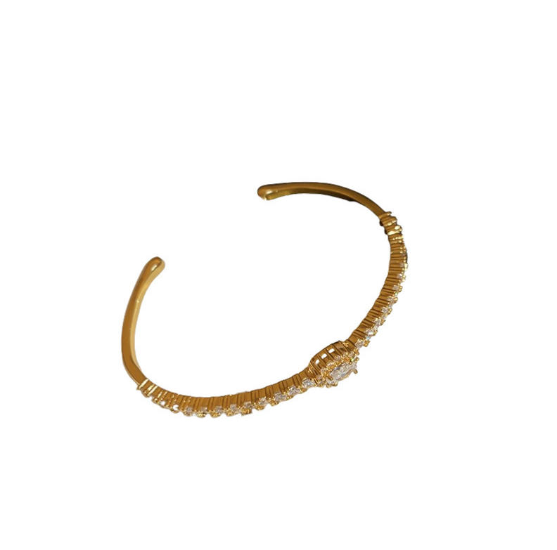 Elegant Real Gold Plated Zircon Oval Pendant Necklace - Classic Minimalist Design